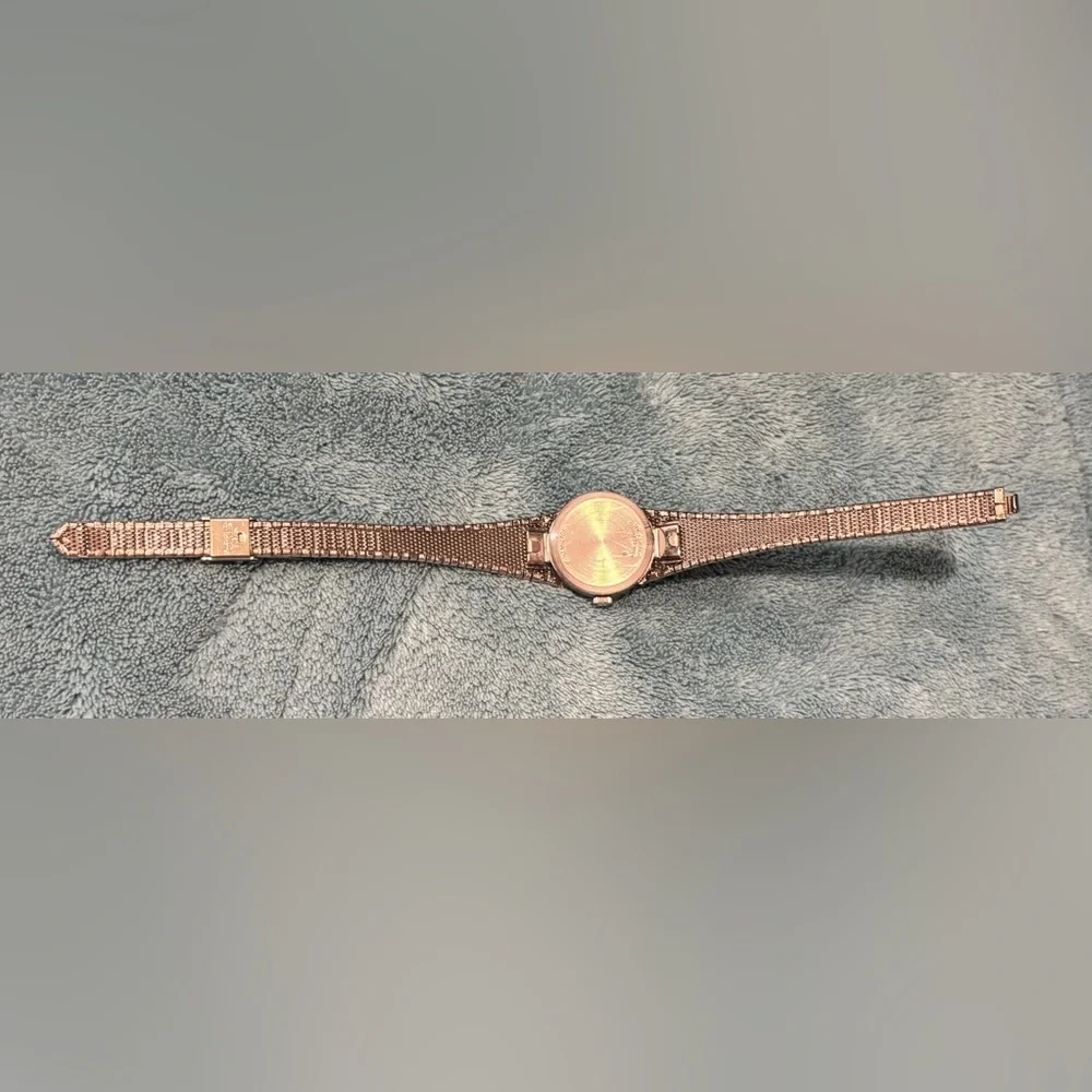 Vintage Hamilton Women's Silver Mesh Watch .
 For PARTS or REPAIR.ONLY. - Picture 3 of 4